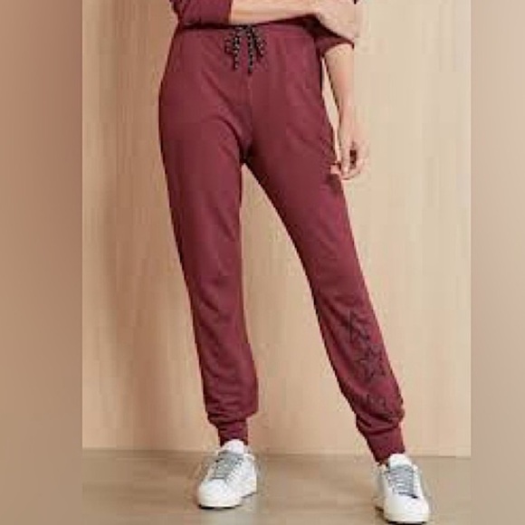 Sundry Wine Varsity Star Pocket Jogger - Picture 1 of 8